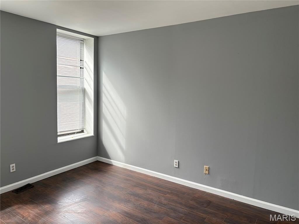 4390 Mcpherson Ave - Photo 7 of 21