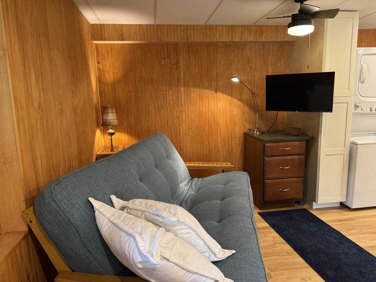 529 Valley Rd - Photo 7 of 20