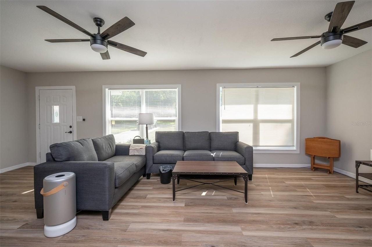 3806 Sw 18th St - Photo 3 of 14