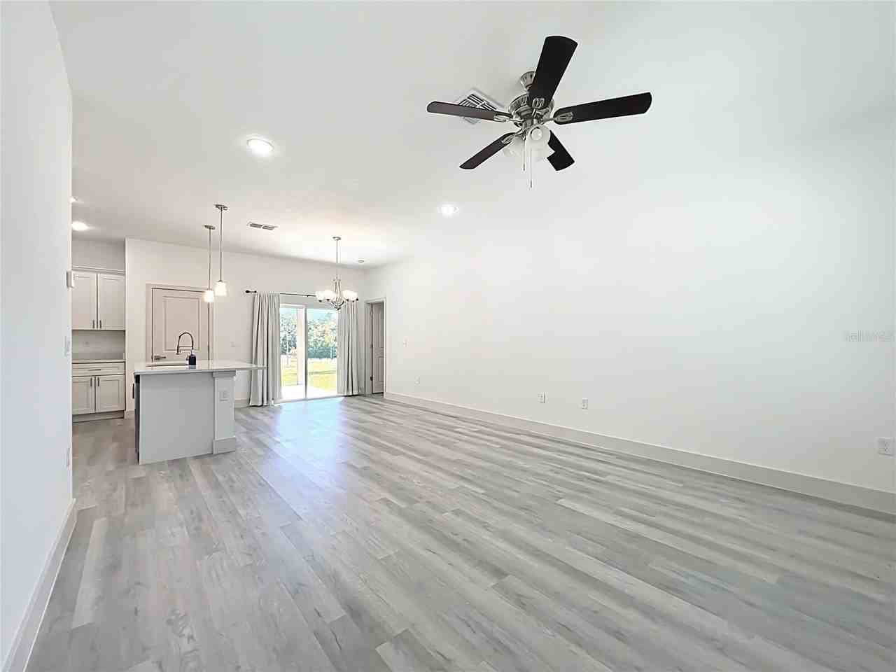 9301 N Akola Way - Photo 5 of 49