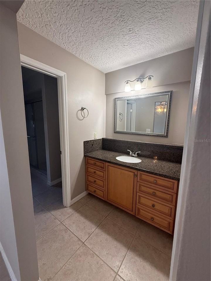 7920 S Marbella Ct - Photo 7 of 18