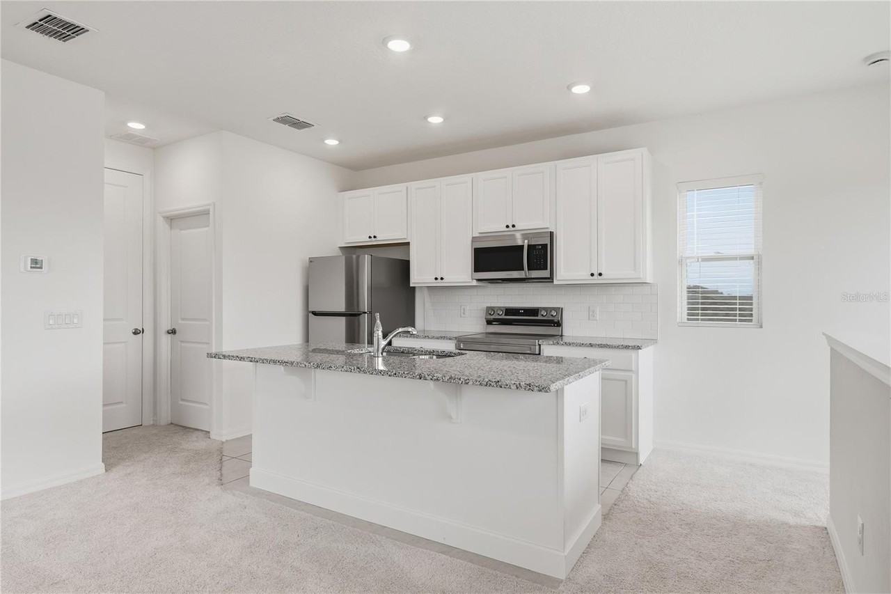 6552 Barnstorm Way - Photo 7 of 17