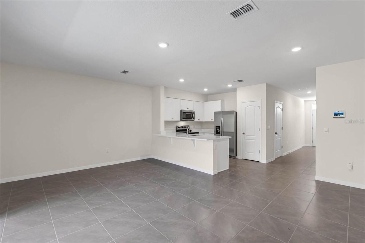 2340 Penguin Blvd - Photo 3 of 21