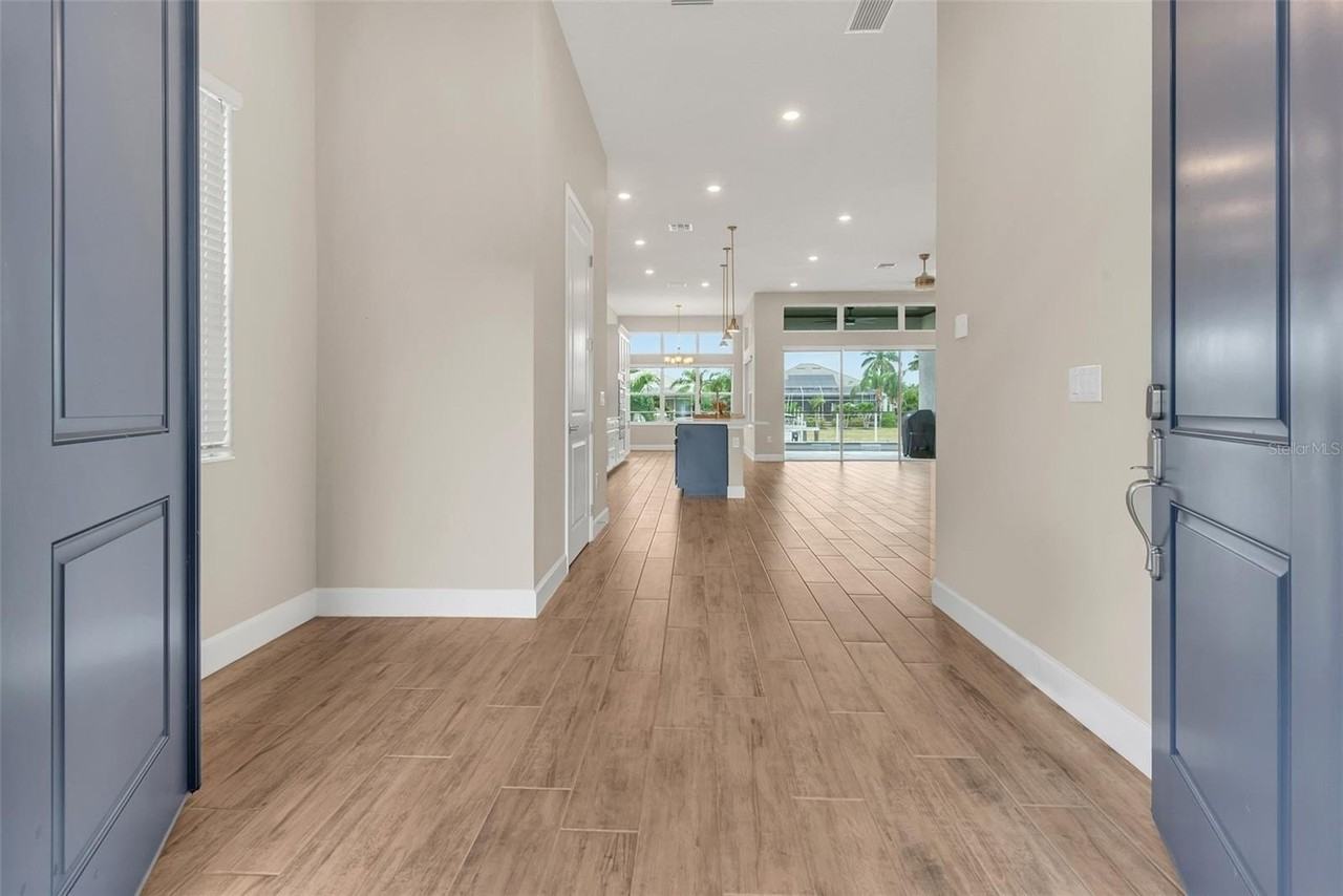 5305 Wishing Arch Dr - Photo 3 of 49