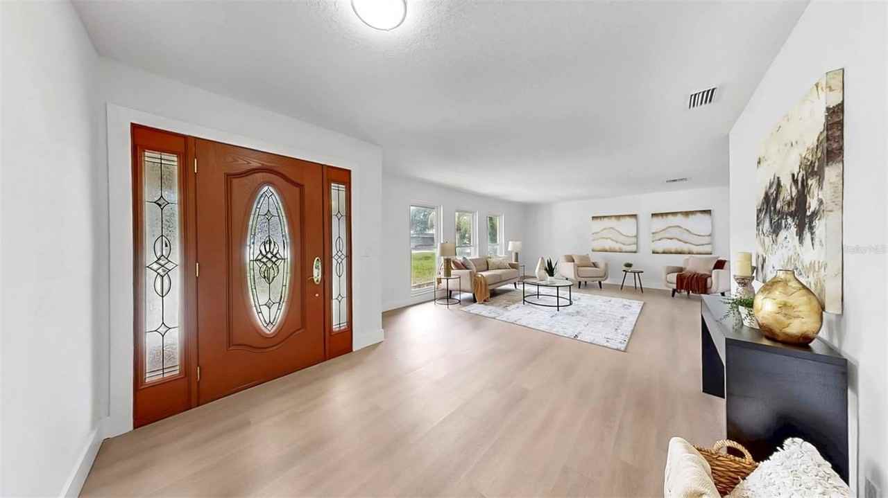 2401 Roberta Ln - Photo 7 of 50