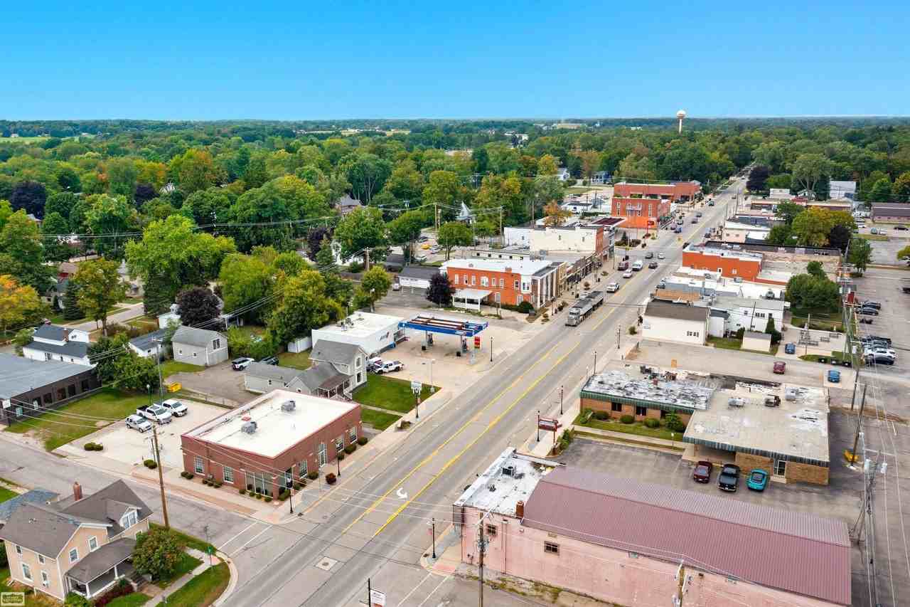 218 S Main St - Photo 5 of 45