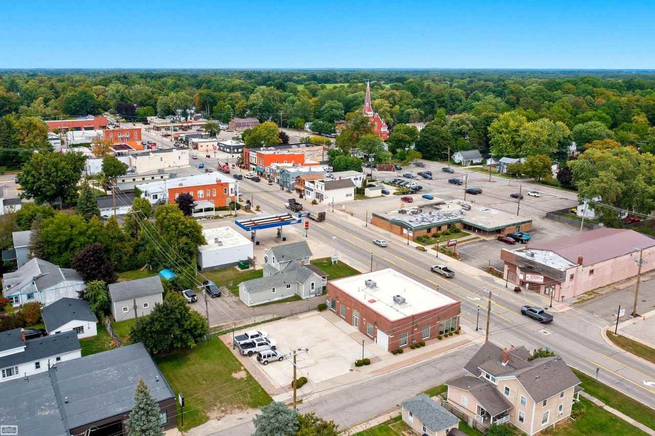 218 S Main St - Photo 6 of 45