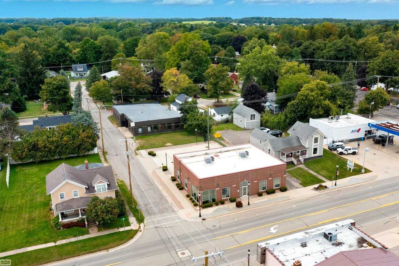 218 S Main St - Photo 7 of 45