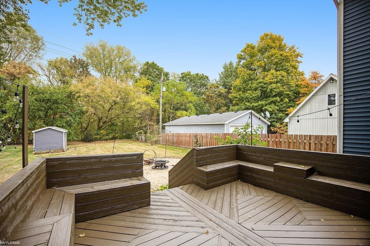 4162 Pine Grove Ave - Photo 6 of 23