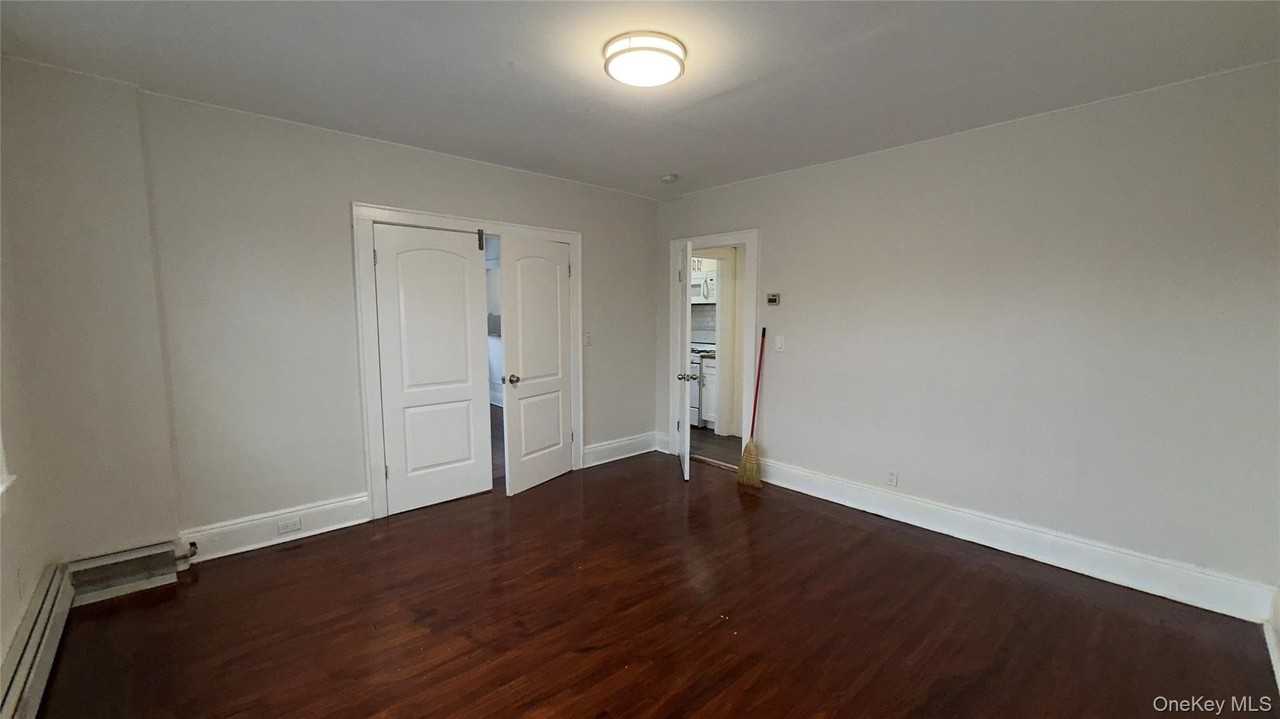 2366 Parkview Pl #2 - Photo 6 of 12