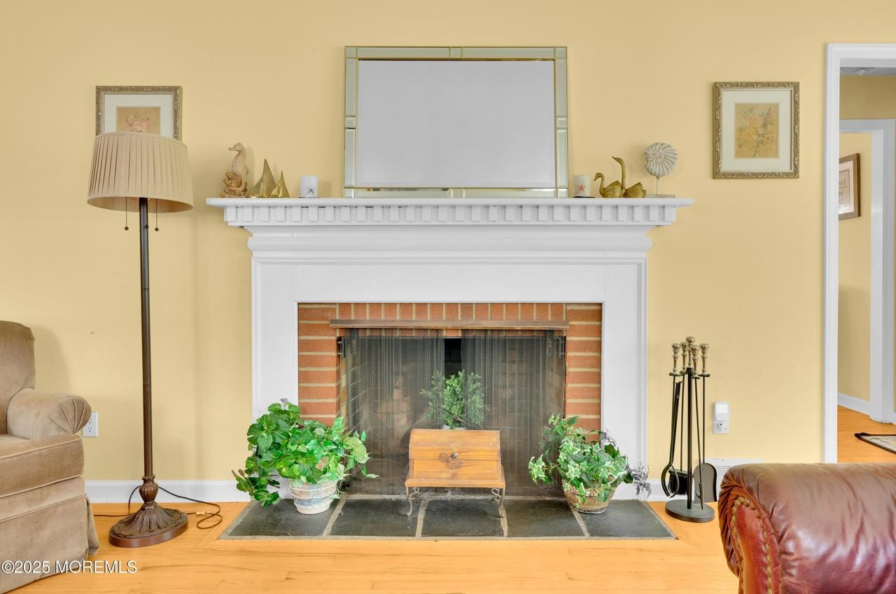 2203 3rd Ave - Photo 4 of 27