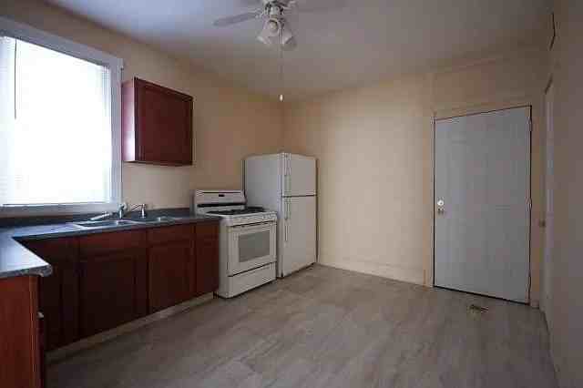 3730 W Dickens Ave #2 - Photo 4 of 6