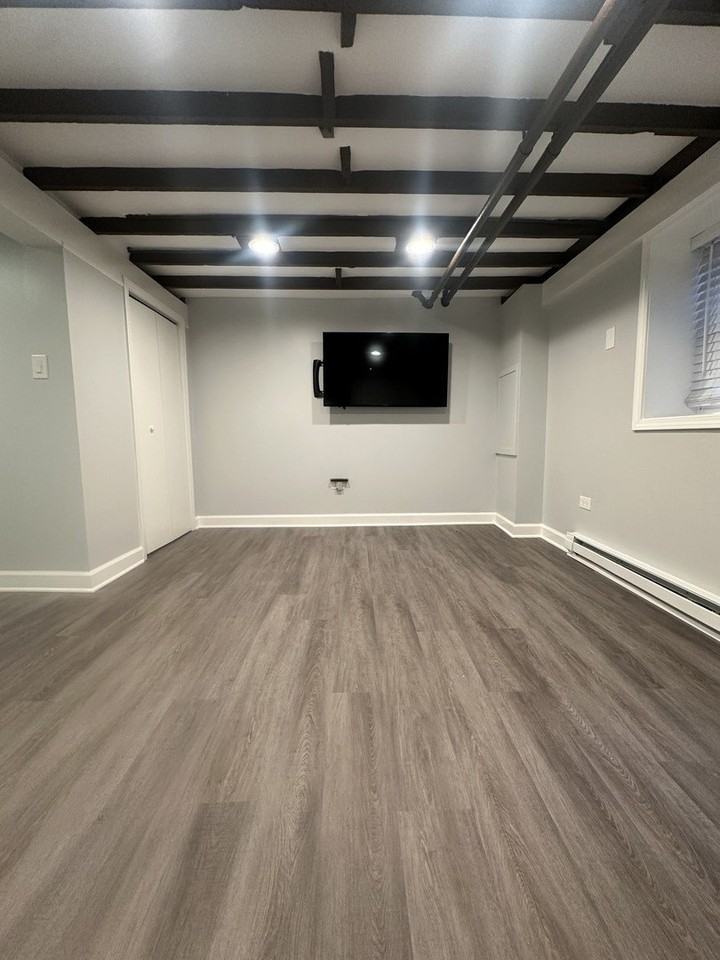 3016 S Throop St - Photo 3 of 13