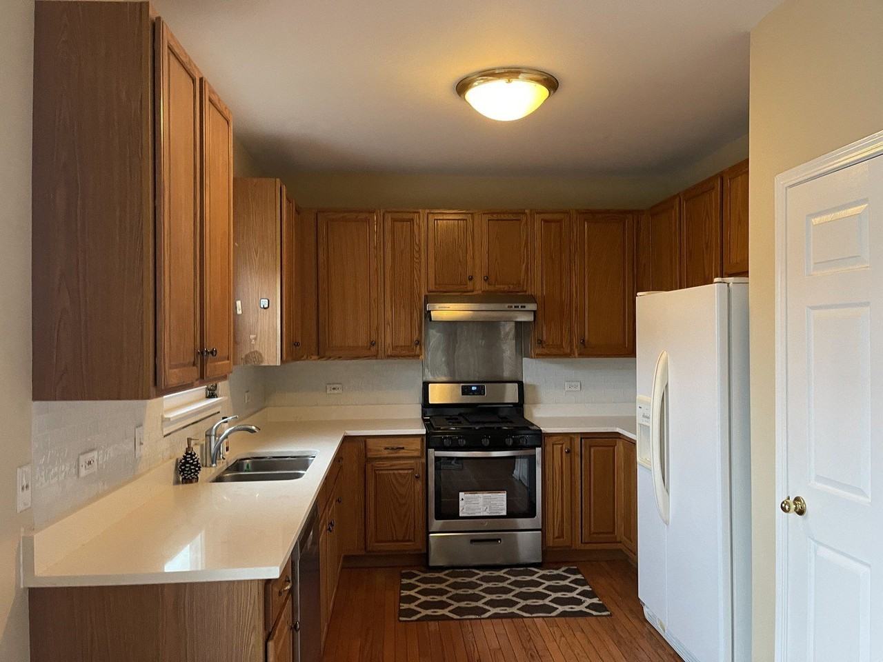 1100 Rosefield Ln - Photo 7 of 21