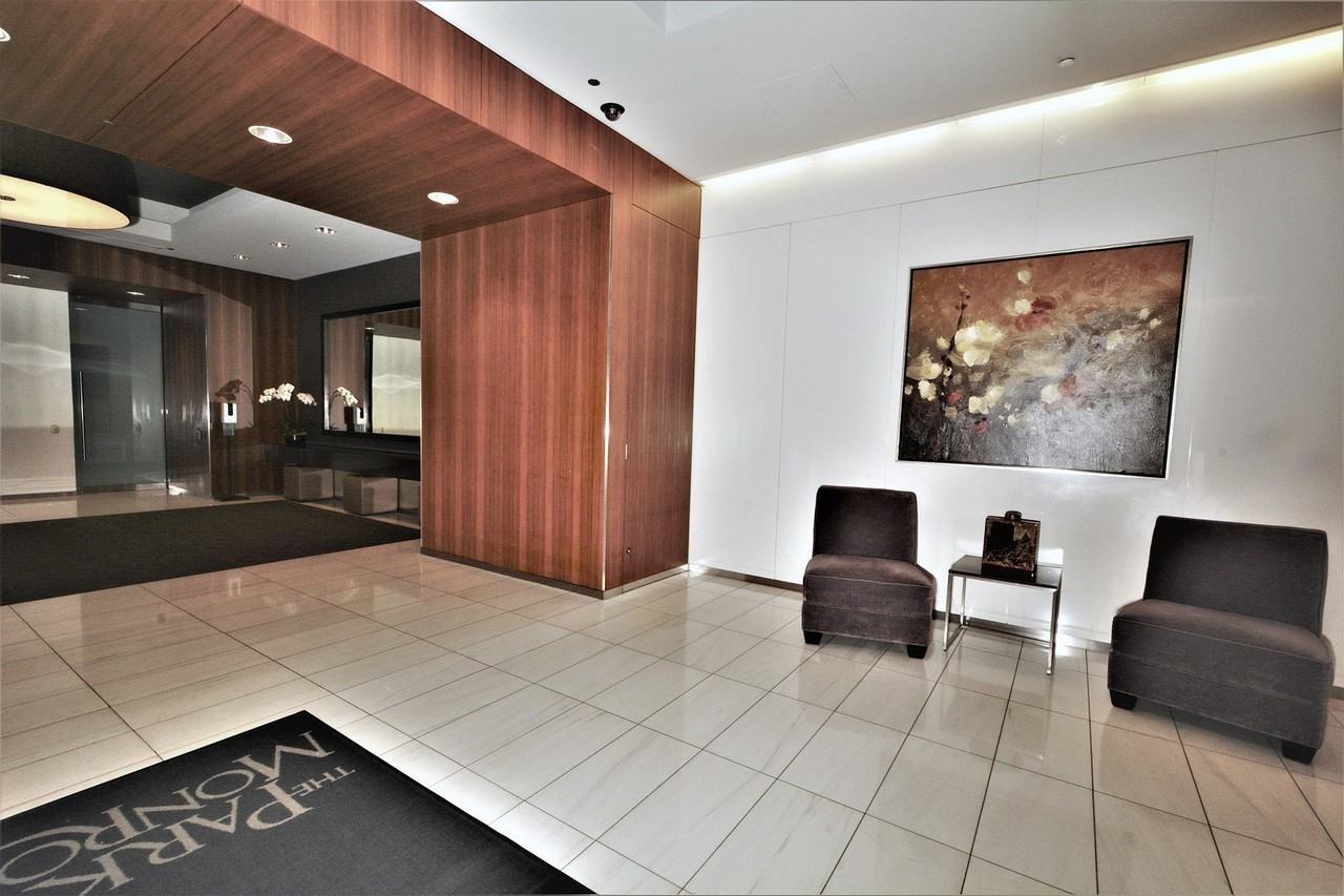 65 E Monroe St #4503 - Photo 5 of 34