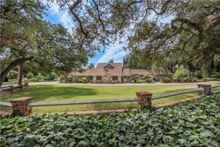 1004 Singing Wood Dr - Photo 1 of 1