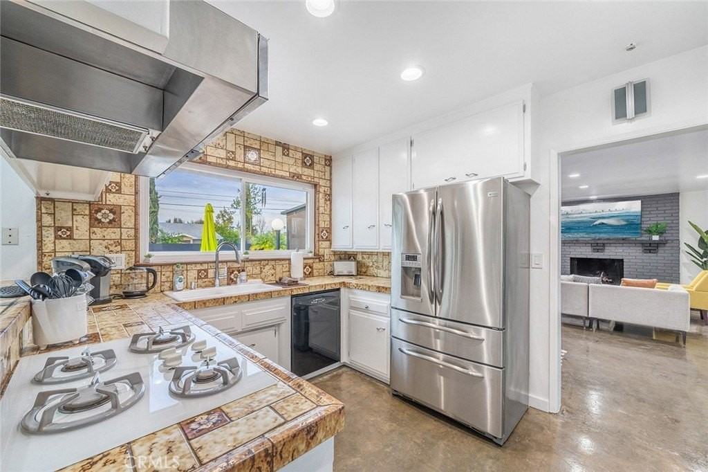 22349 Vanowen Street - Photo 6 of 15