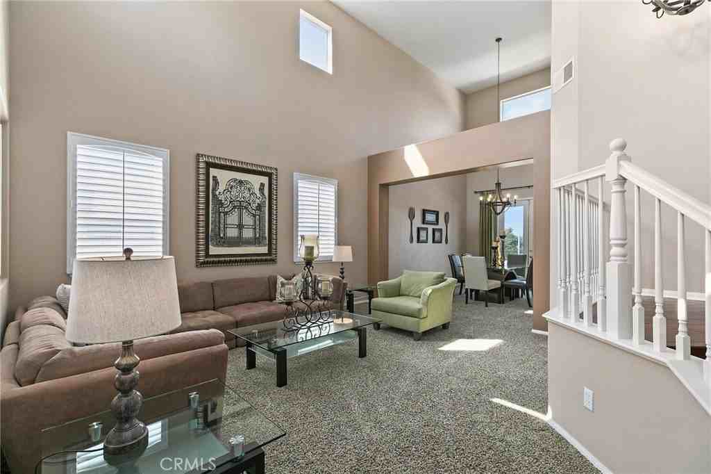 33336 Barrington Dr - Photo 3 of 16