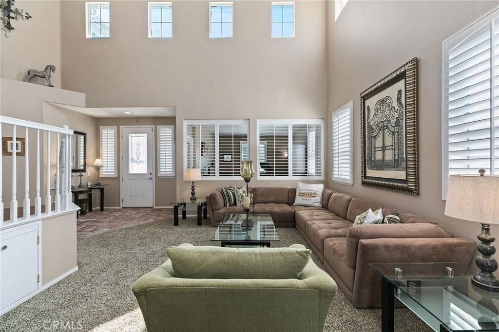 33336 Barrington Dr - Photo 4 of 16