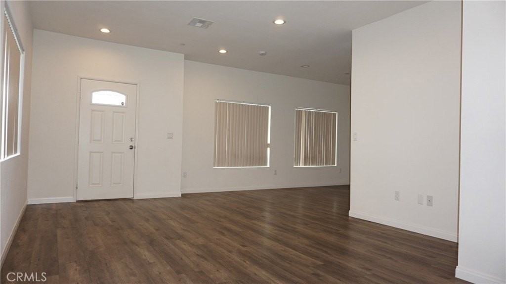 416 N Dalton Ave - Photo 5 of 15