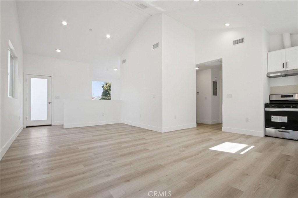 9241 Firth Blvd #1-2 - Photo 4 of 25