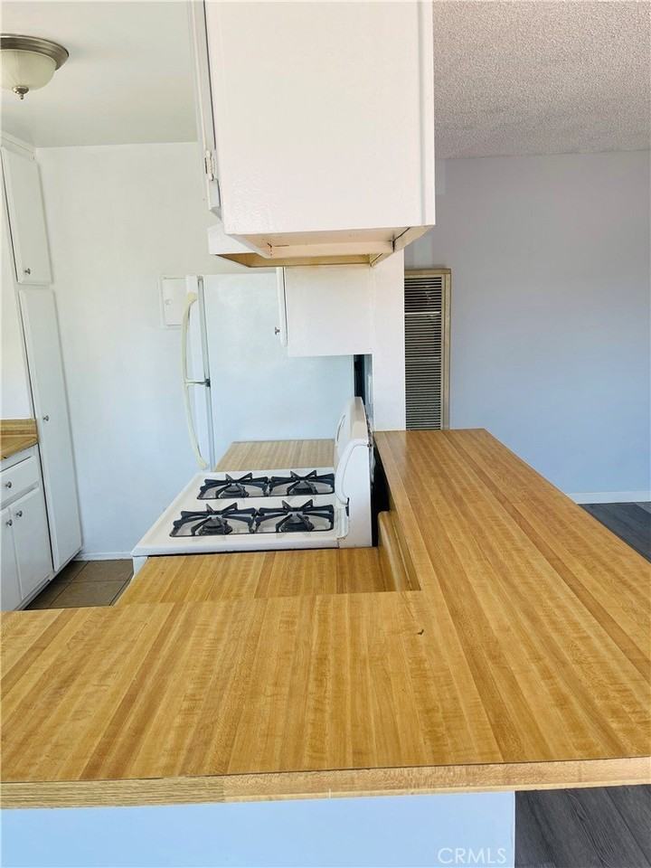 17082 Chatsworth Street #D - Photo 3 of 21