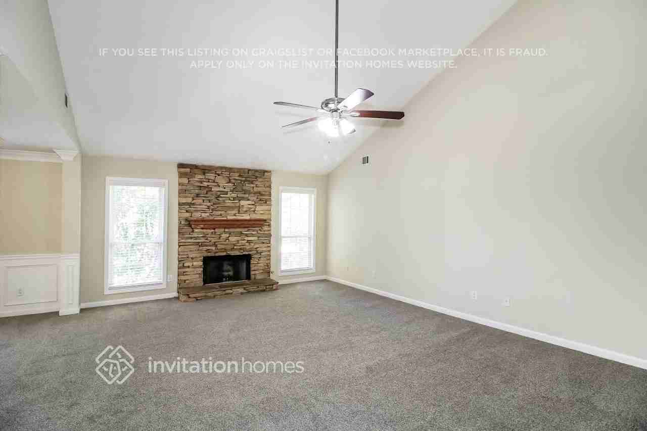 160 Adams Lake Ct - Photo 6 of 18