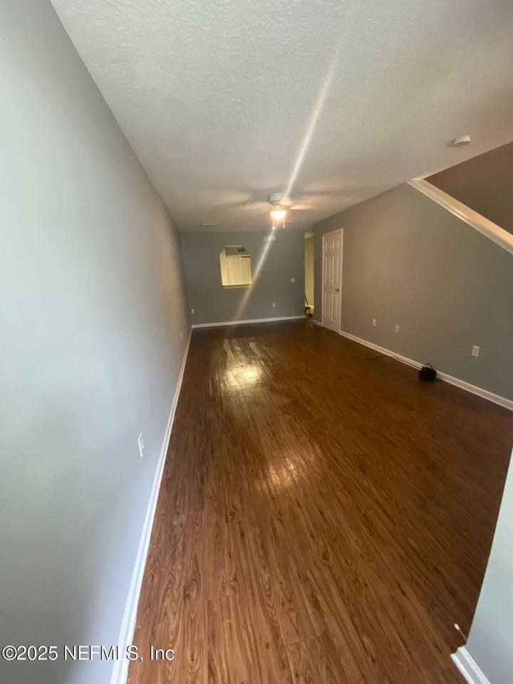 8465 Mcgirts Village Lane - Photo 2 of 16