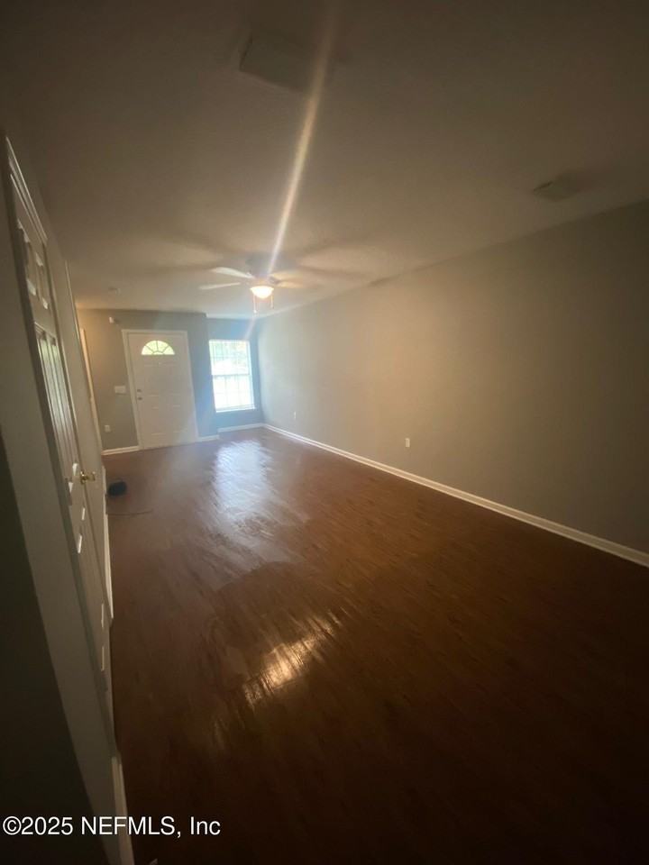 8465 Mcgirts Village Lane - Photo 3 of 16