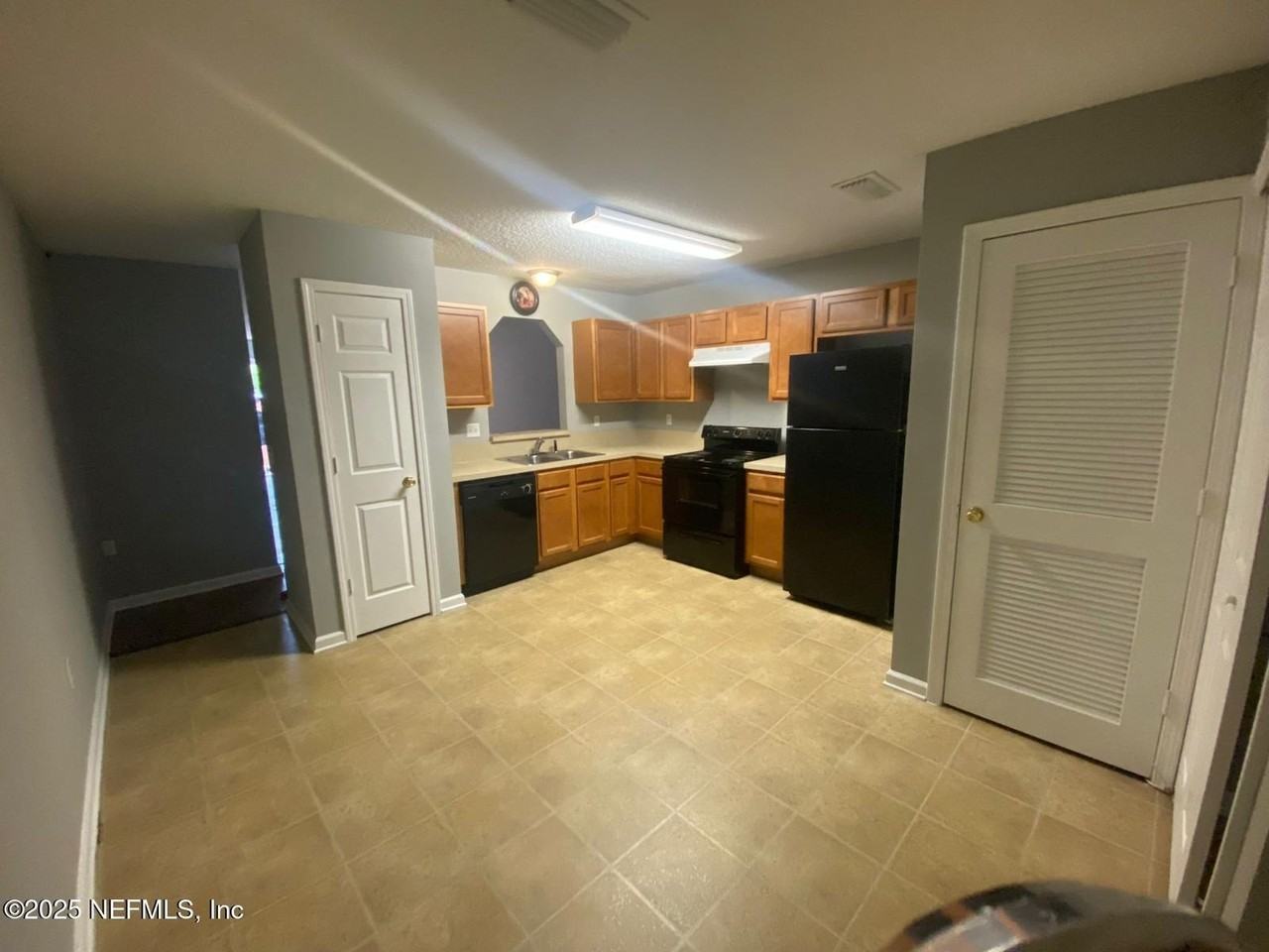 8465 Mcgirts Village Lane - Photo 6 of 16