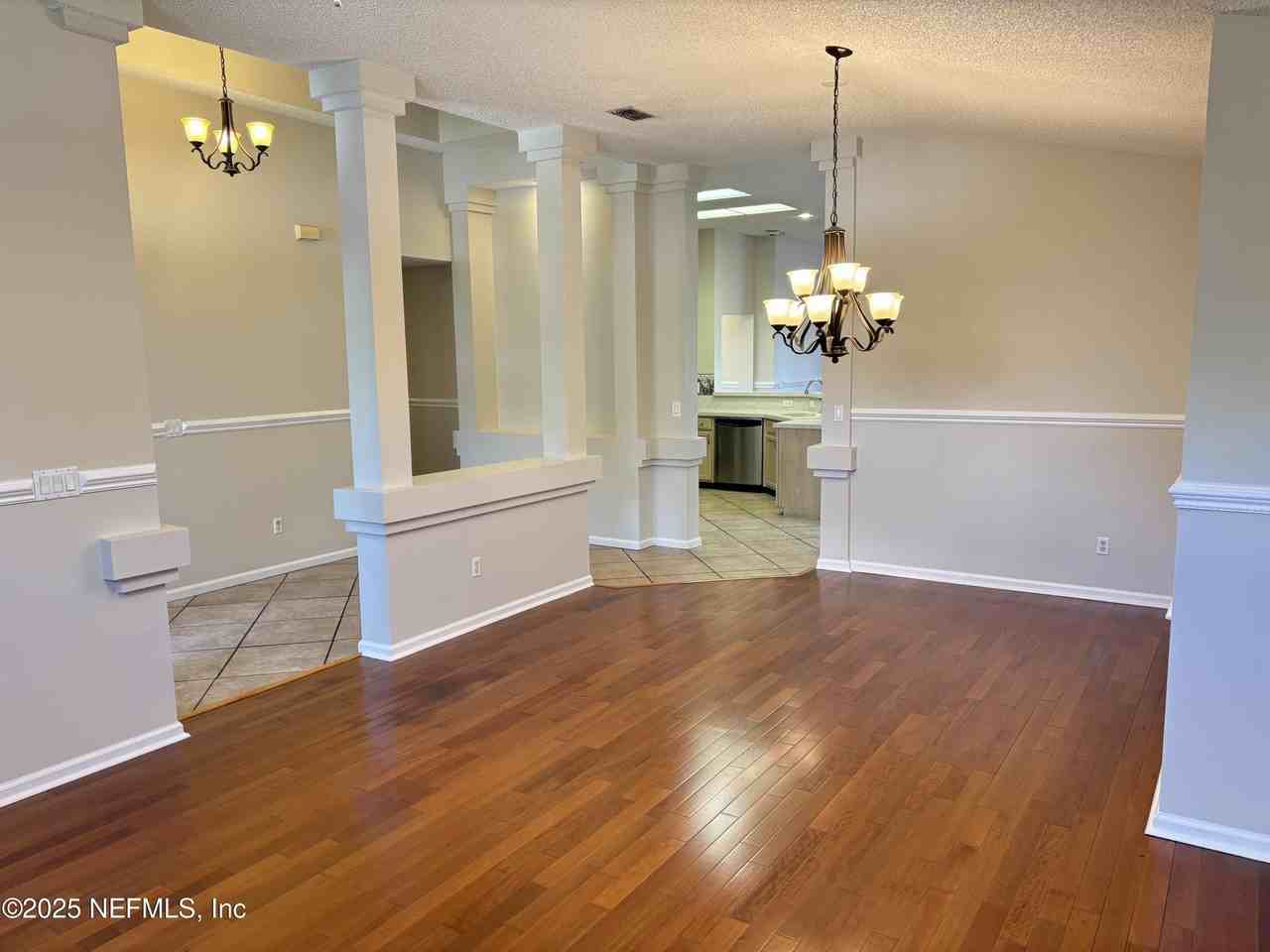 8984 Bridgecreek Dr - Photo 5 of 24