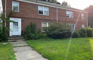 featured image of 938 S Green Rd