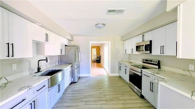 117 Mandy Dr - Photo 3 of 15