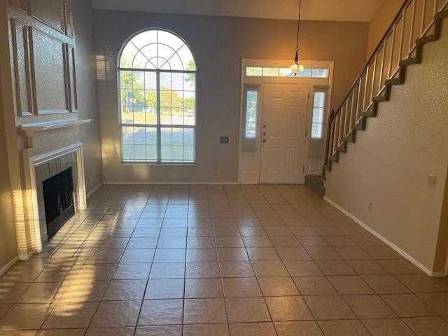 1021 Danforth Ct - Photo 5 of 24