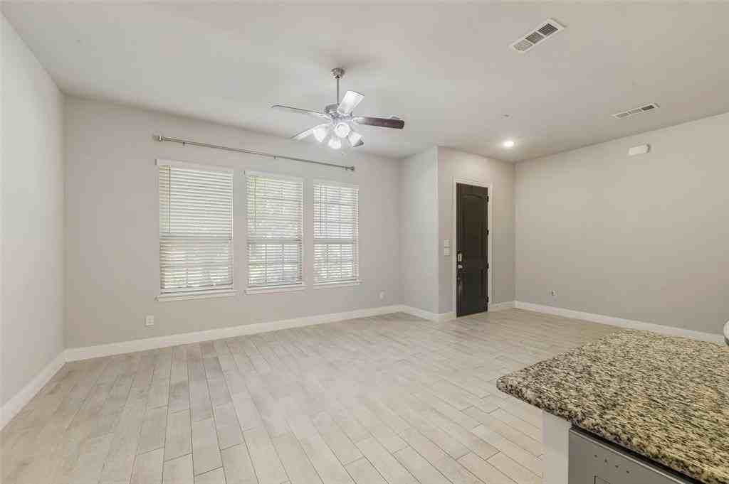 6267 Blythe Dr - Photo 3 of 18