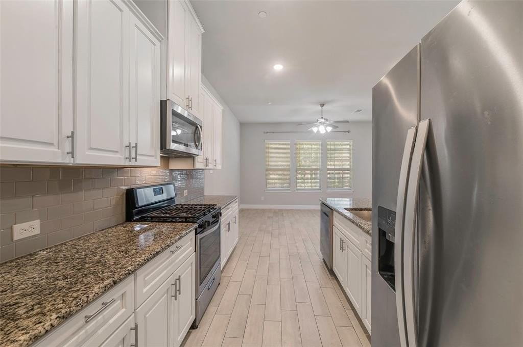 6267 Blythe Dr - Photo 5 of 18