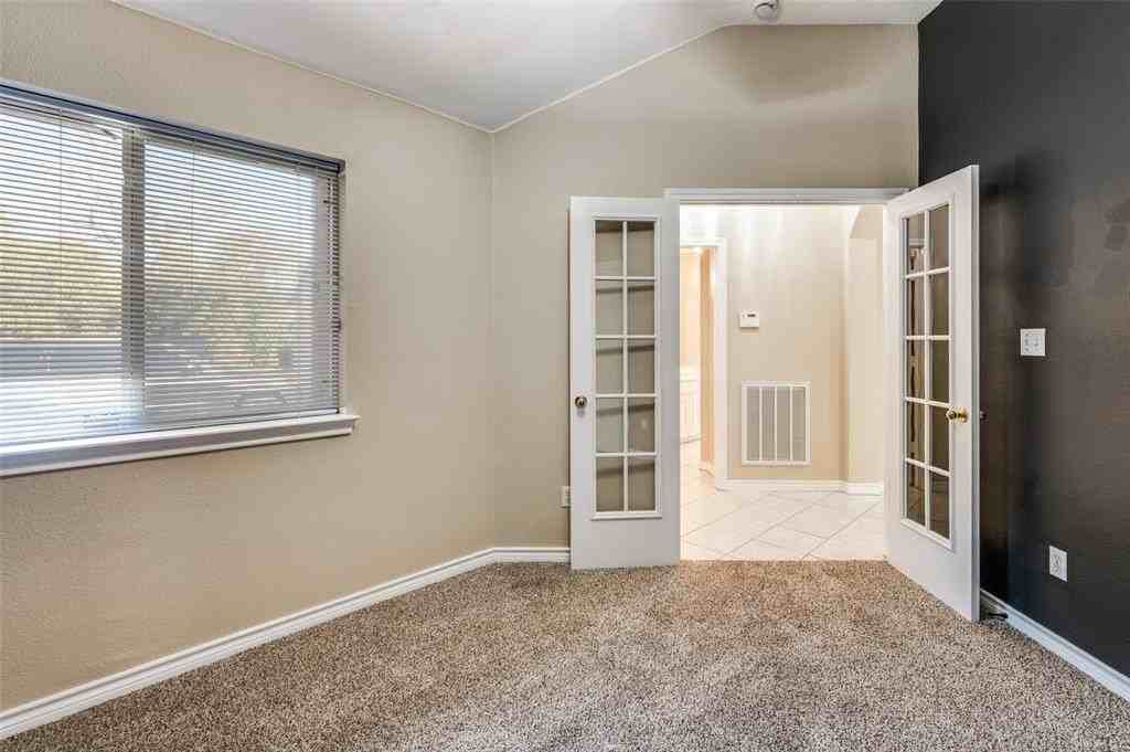 4051 Cottage Park Ct - Photo 2 of 25