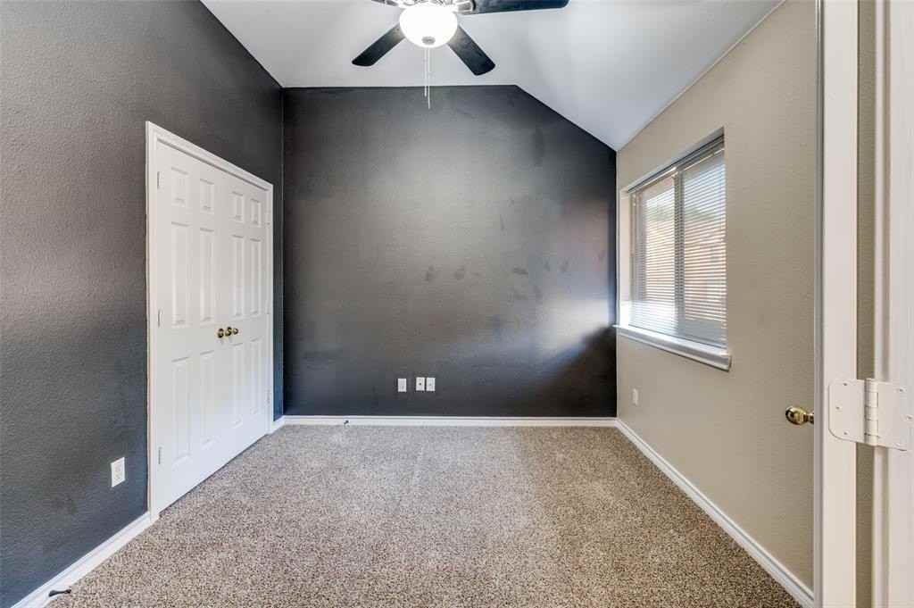 4051 Cottage Park Ct - Photo 3 of 25