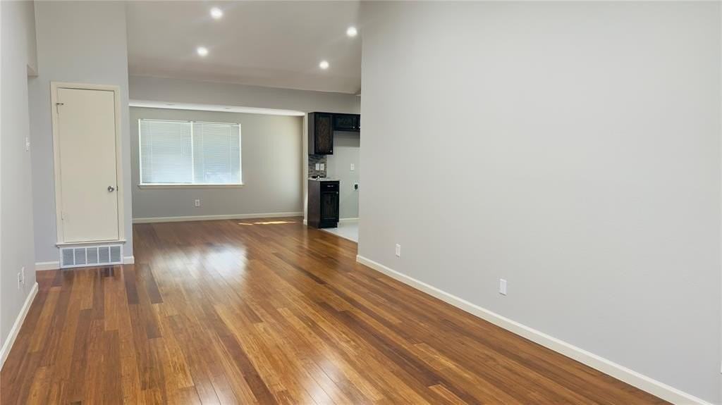 12117 Sunland St - Photo 3 of 17