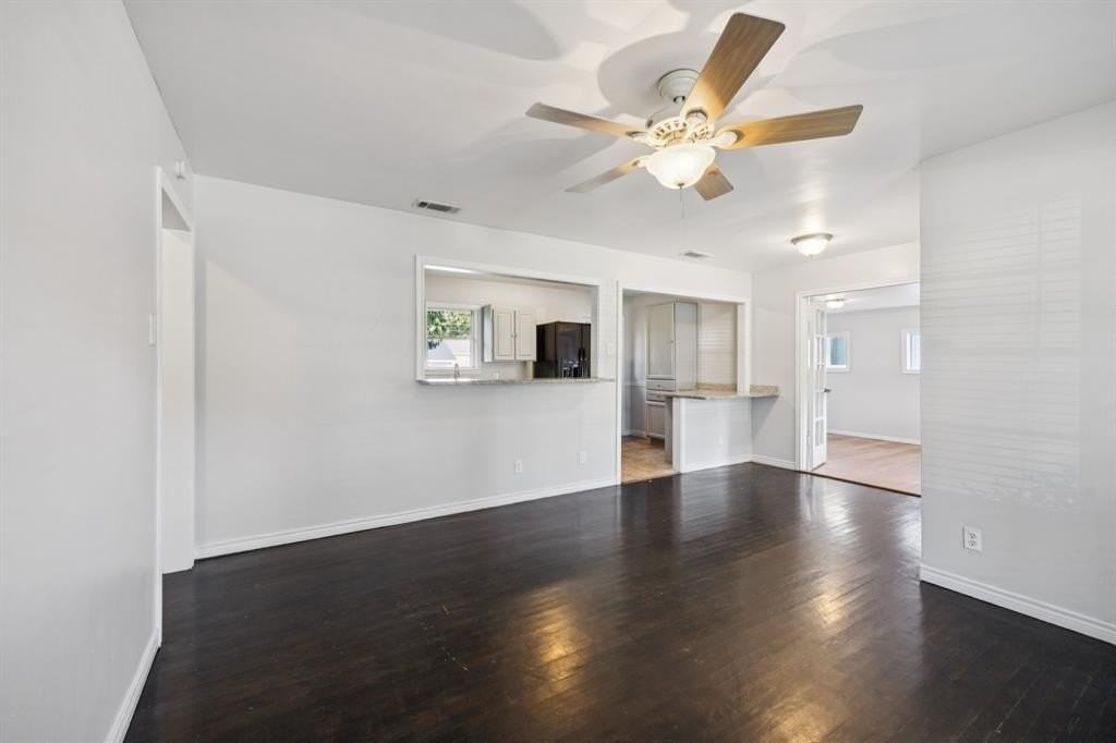 10433 Cayuga Drive - Photo 5 of 25