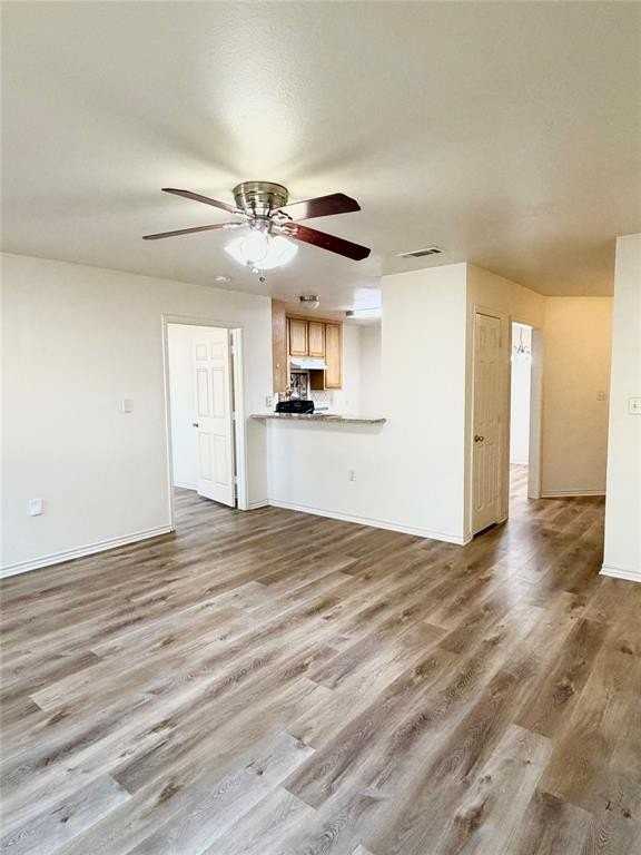 3201 Royal Crest Dr - Photo 3 of 16