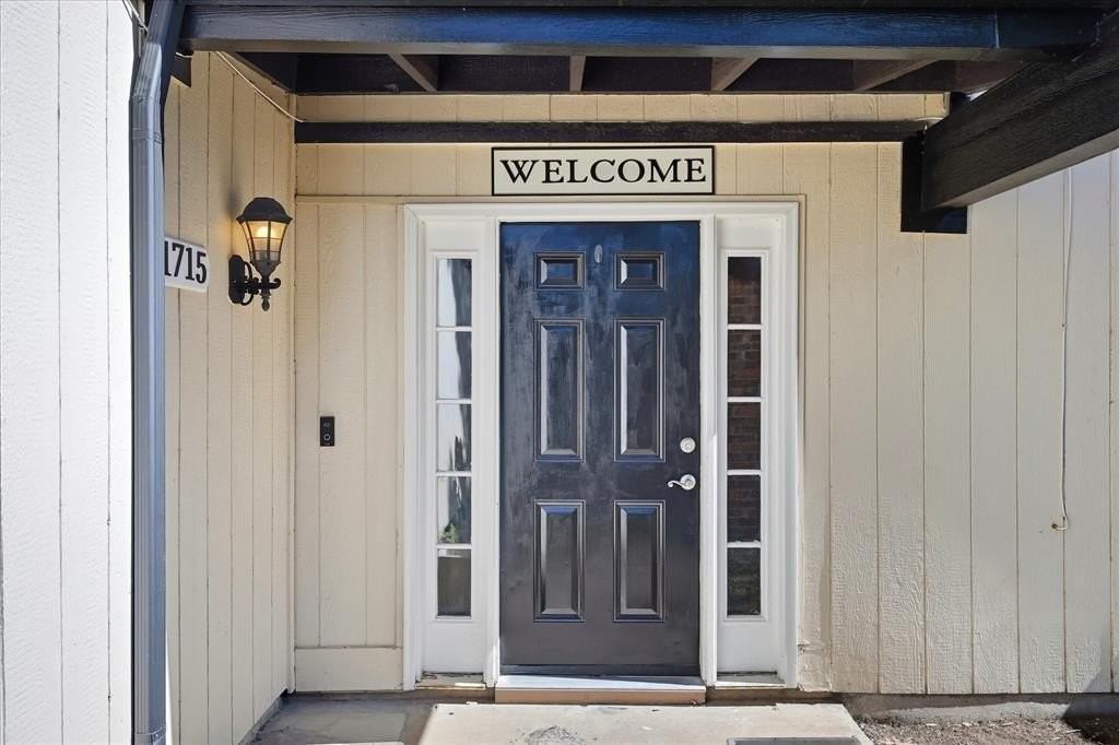 1715 Southampton Dr - Photo 2 of 26