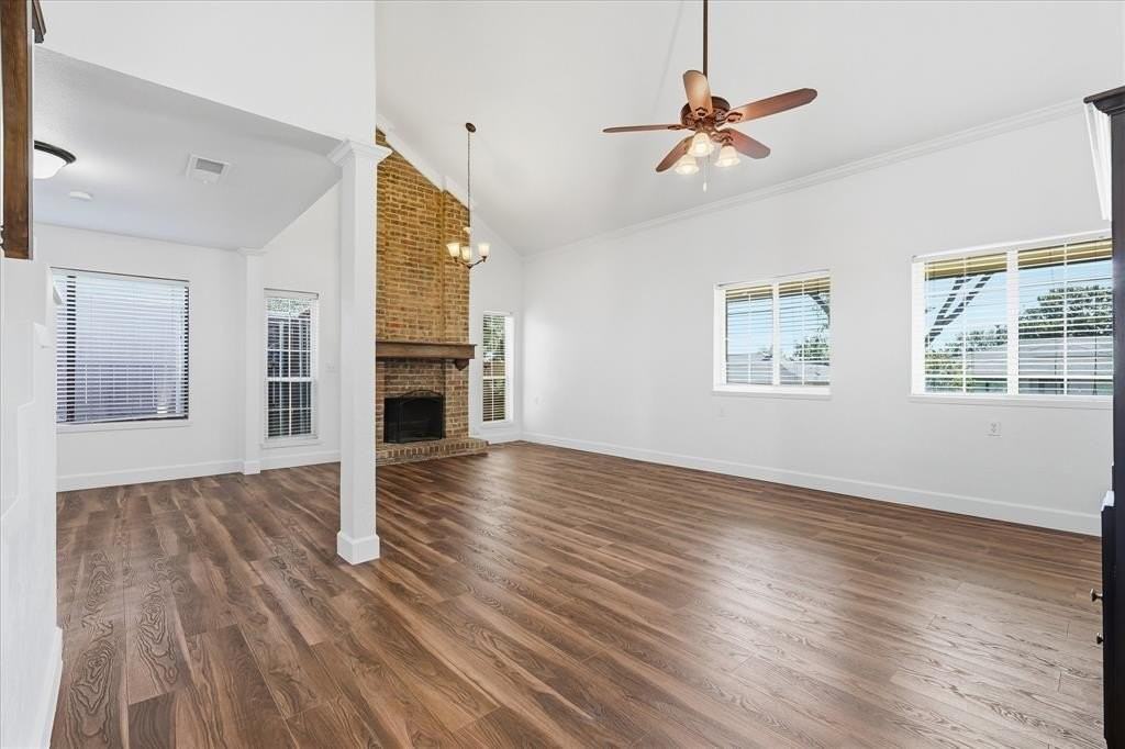 1715 Southampton Dr - Photo 5 of 26