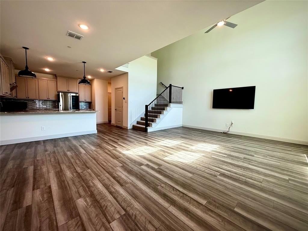 3672 Wellesley Avenue - Photo 2 of 23