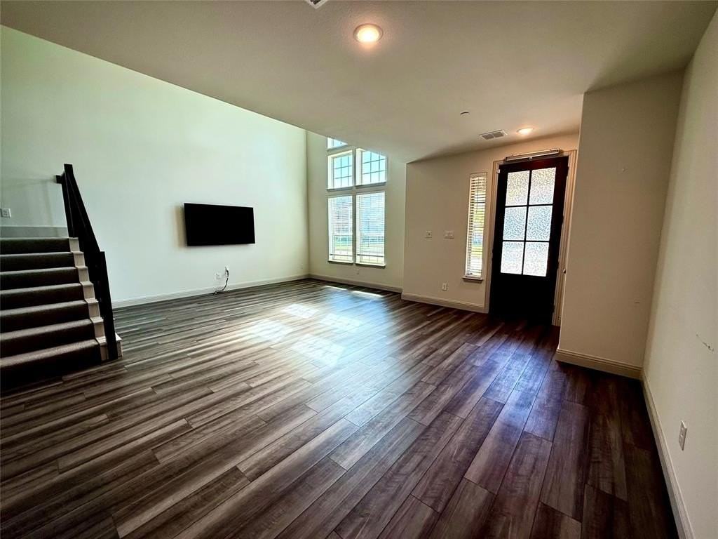 3672 Wellesley Avenue - Photo 3 of 23