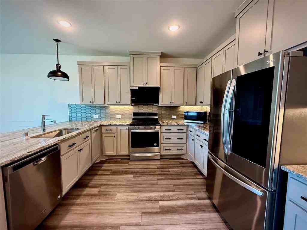 3672 Wellesley Avenue - Photo 6 of 23