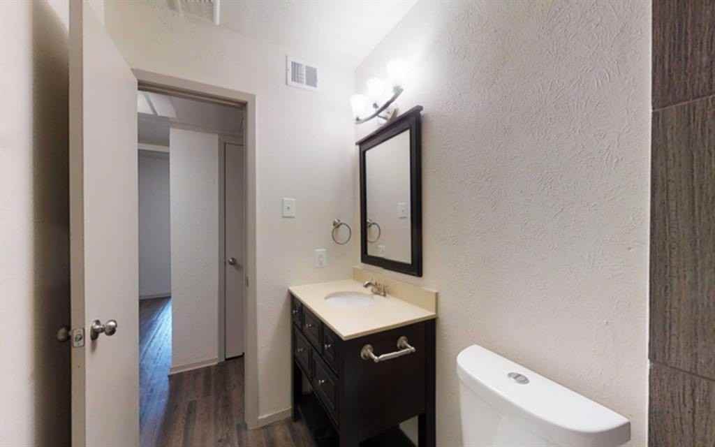 4708 Abbott Ave #4708-203 - Photo 5 of 15