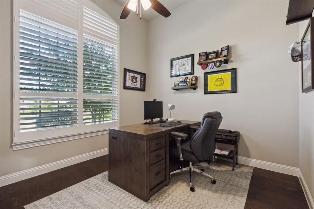 13770 Diamond Grove Ln - Photo 3 of 24