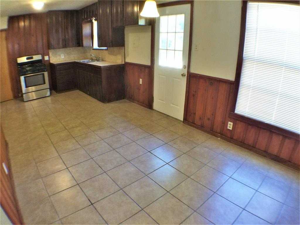 2113 Haltom Rd - Photo 6 of 31