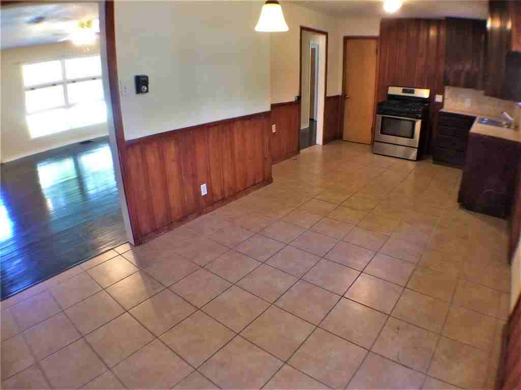 2113 Haltom Rd - Photo 7 of 31